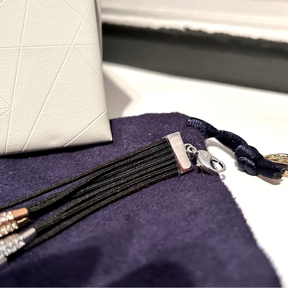 ✨ Edgy Swarovski Black Leather, Crystal Bracelet with Rose Gold Plated Settings - Picture 5 of 16